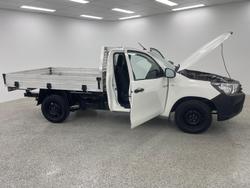 2018 Toyota Hilux Workmate TGN121R 4x2 Glacier White