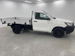 2018 Toyota Hilux Workmate TGN121R 4x2 Glacier White