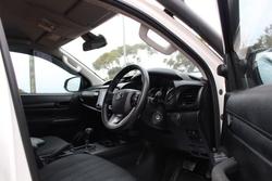 2022 Toyota Hilux SR