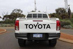 2022 Toyota Hilux SR