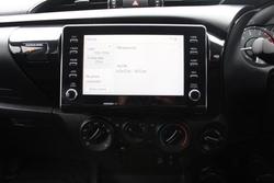 2022 Toyota Hilux SR