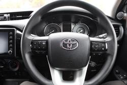 2022 Toyota Hilux SR