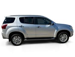 2017 Isuzu MU-X LS-T