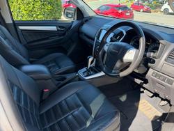 2017 Isuzu MU-X LS-T