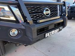2022 Nissan Navara ST-X