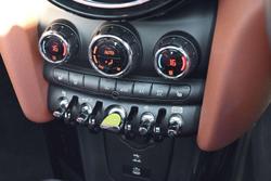 2022 MINI Hatch Cooper SE MINI Yours