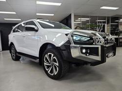 2022 Isuzu MU-X LS-T