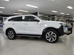 2022 Isuzu MU-X LS-T