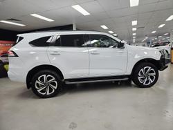2022 Isuzu MU-X LS-T