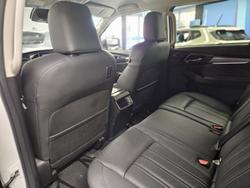 2022 Isuzu MU-X LS-T