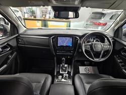 2022 Isuzu MU-X LS-T
