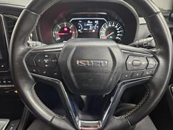 2022 Isuzu MU-X LS-T
