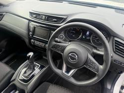 2022 Nissan X-TRAIL ST