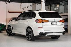 2023 BMW X5 M60i