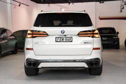2023 BMW X5 M60i