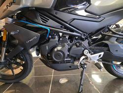 2025 CFMOTO 450 NK BLACK