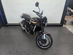2026 Kawasaki Z900RS Red