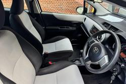 2014 Toyota Yaris YR NCP130R Glacier White