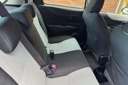 2014 Toyota Yaris YR NCP130R Glacier White
