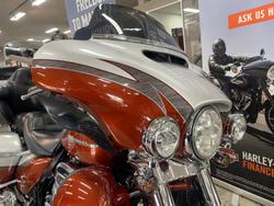 2014 Harley-Davidson CVO Ultra Limited (FLHTKSE)