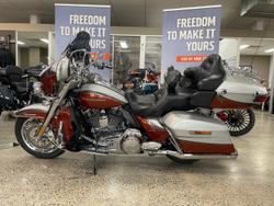 2014 Harley-Davidson CVO Ultra Limited (FLHTKSE)