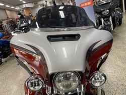 2014 Harley-Davidson CVO Ultra Limited (FLHTKSE) CVO Silver