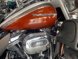 2014 Harley-Davidson CVO Ultra Limited (FLHTKSE) CVO Silver