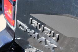 2026 Isuzu D-MAX BLADE