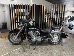Honda VT750C Shadow