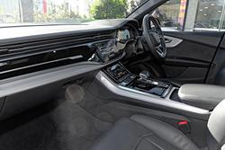 2024 Audi Q8 50 TDI S line