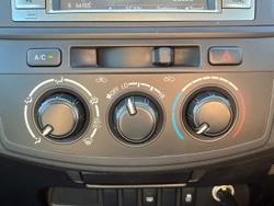2013 Toyota Hilux SR