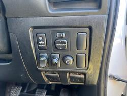 2013 Toyota Hilux SR