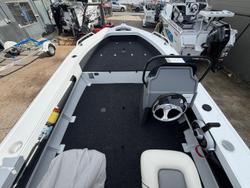 2026 QUINTREX 520 Top Ender