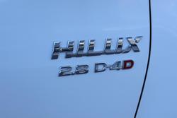 2022 Toyota Hilux SR