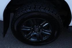 2022 Toyota Hilux SR