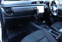 2022 Toyota Hilux SR