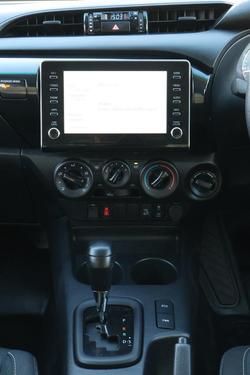2022 Toyota Hilux SR