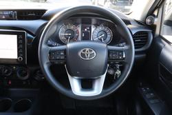 2022 Toyota Hilux SR