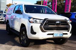 2022 Toyota Hilux SR