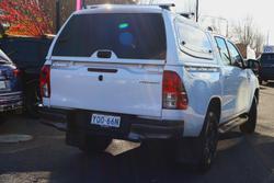 2022 Toyota Hilux SR