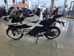 2026 CFMOTO 450SR ABS SR White