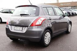 2014 Suzuki Swift GL Navigator