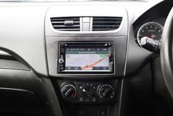 2014 Suzuki Swift GL Navigator