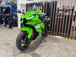 2025 Kawasaki NINJA ZX-10R GREEN
