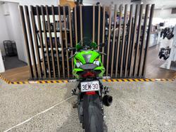 2025 Kawasaki NINJA ZX-10R GREEN