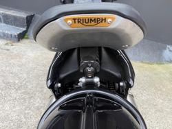 2025 Triumph Bonneville Bobber Bobber Black