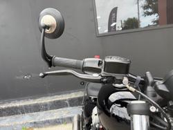 2025 Triumph Bonneville Bobber Bobber Black