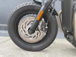 2025 Triumph Bonneville Bobber Bobber Black