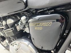 2012 Triumph Thruxton 900 Thruxton Black