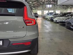 2022 Volvo XC40 Plus B4